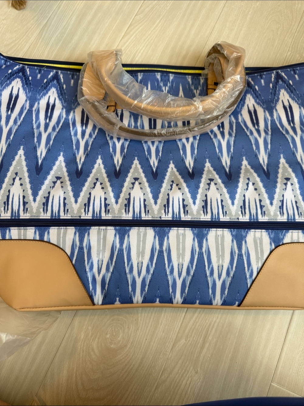 Stella & Dot Blue Ikat Tote with Tan Trim